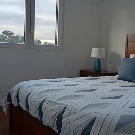 Lina Villa Lourinha (Lisbon)